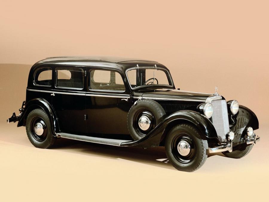  Mercedes-Benz 320 Pullman Limousine (W142) 1937 года  (фото 11 из 18)